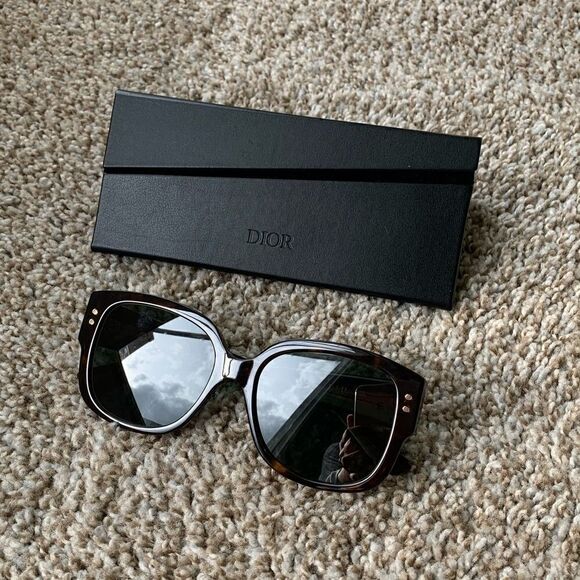 100% Auth Dior -Lady Studs 54mm Sunglasses 0086-O7 - Picture 12 of 16
